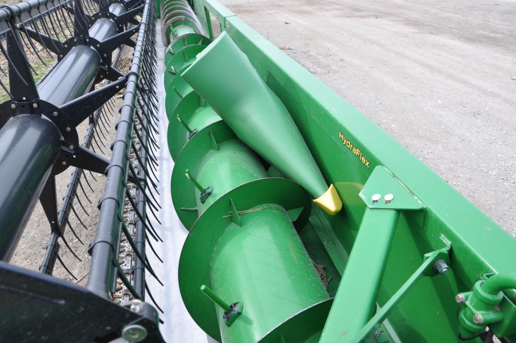 John Deere 635F 35' HydraFlex platform