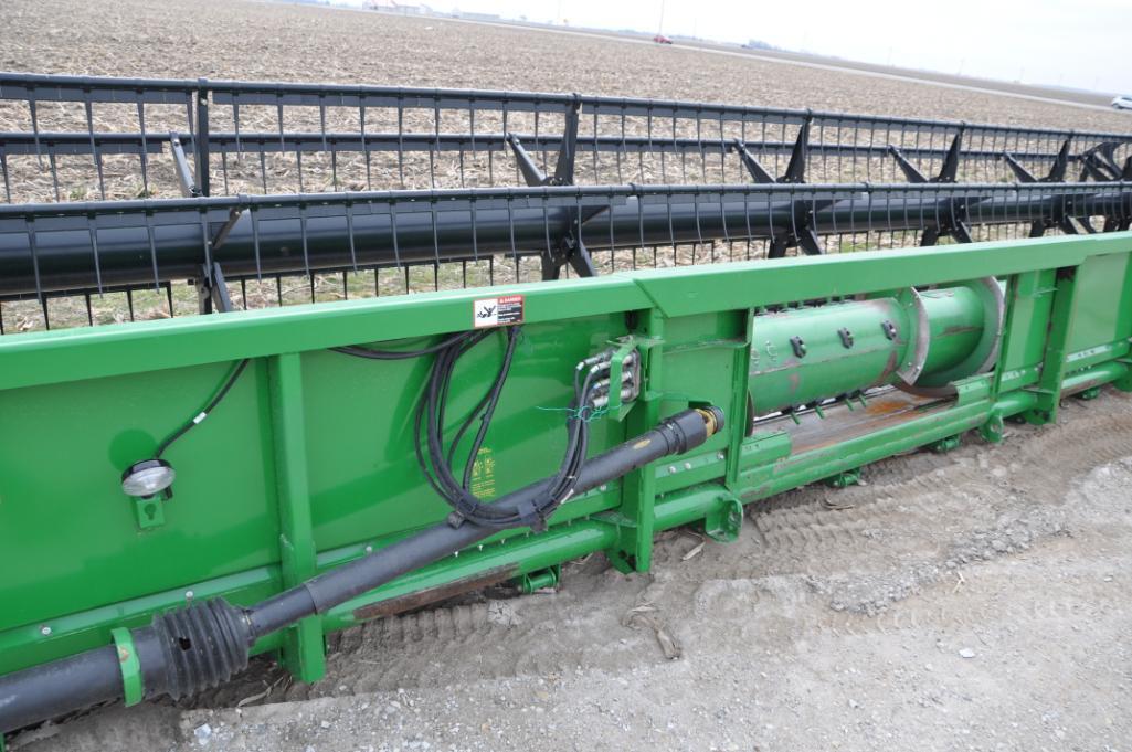 John Deere 635F 35' HydraFlex platform