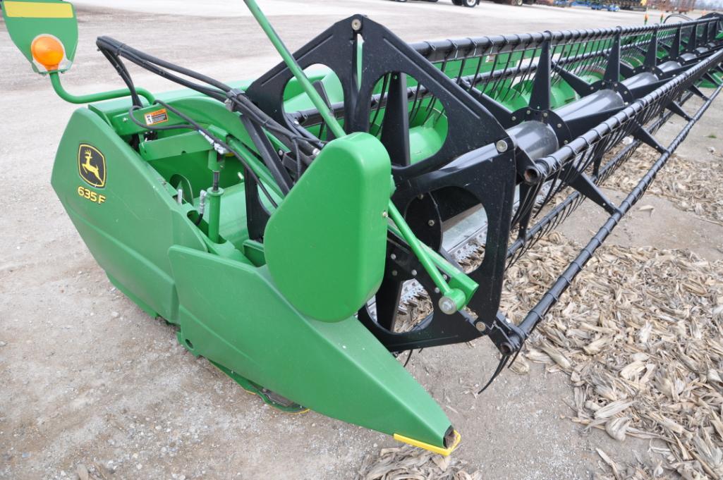 John Deere 635F 35' HydraFlex platform