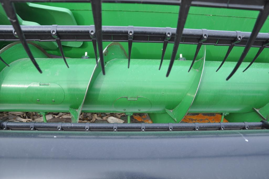 John Deere 635F 35' HydraFlex platform