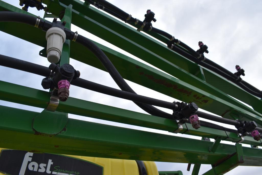 Fast 7420 pull-type sprayer