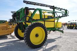 Fast 7420 pull-type sprayer