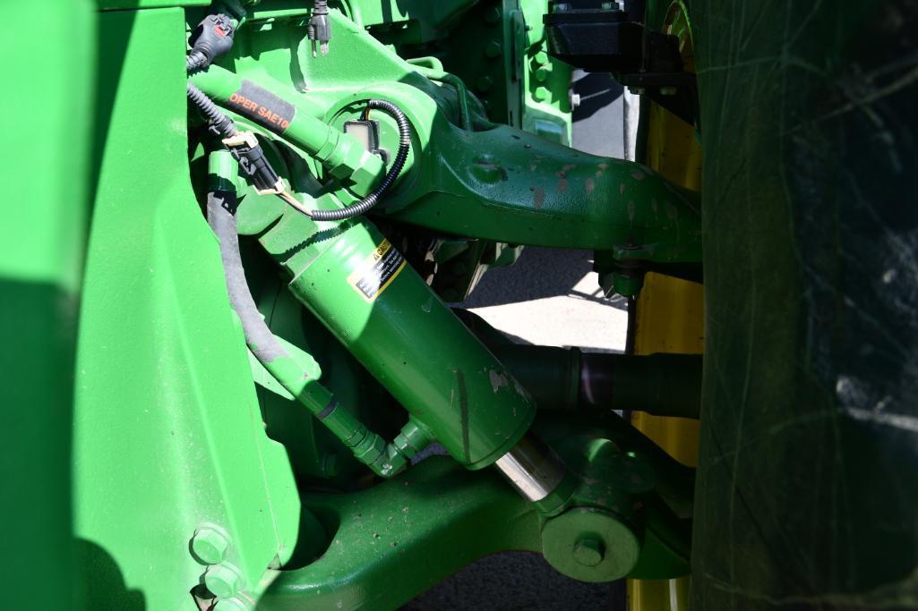 2012 John Deere 8360R MFWD tractor