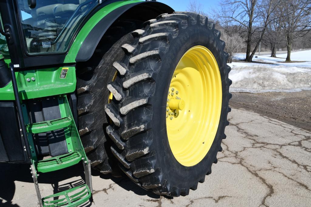 2012 John Deere 8360R MFWD tractor