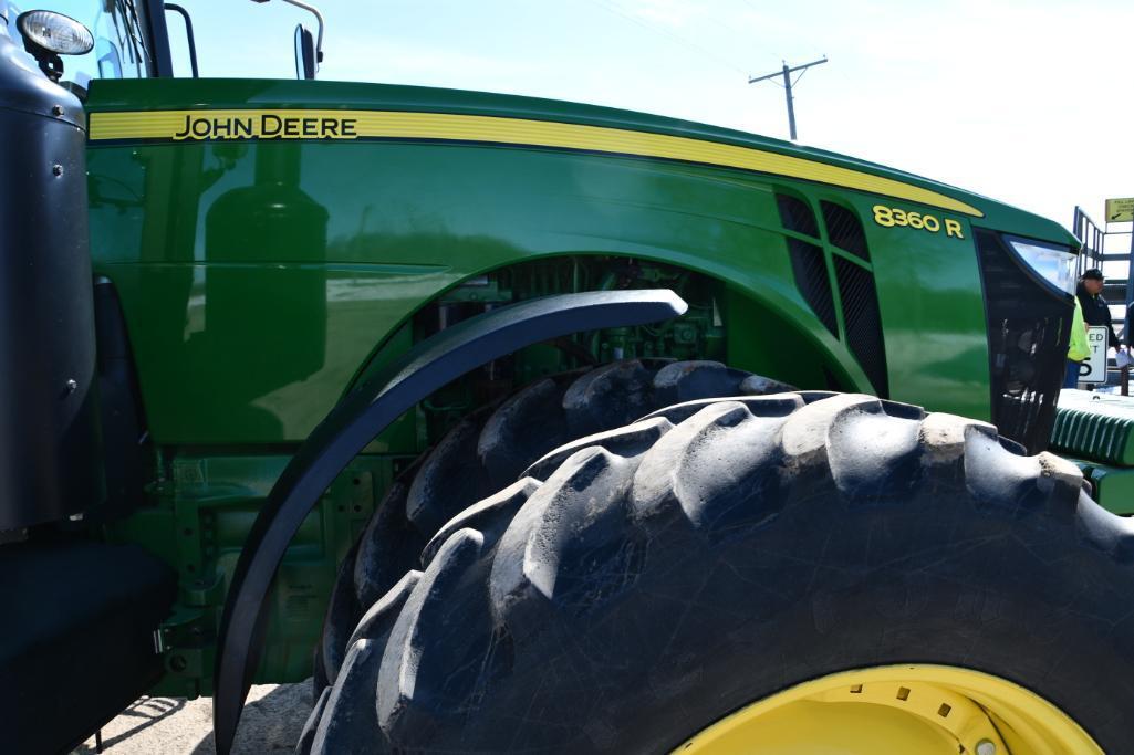 2012 John Deere 8360R MFWD tractor