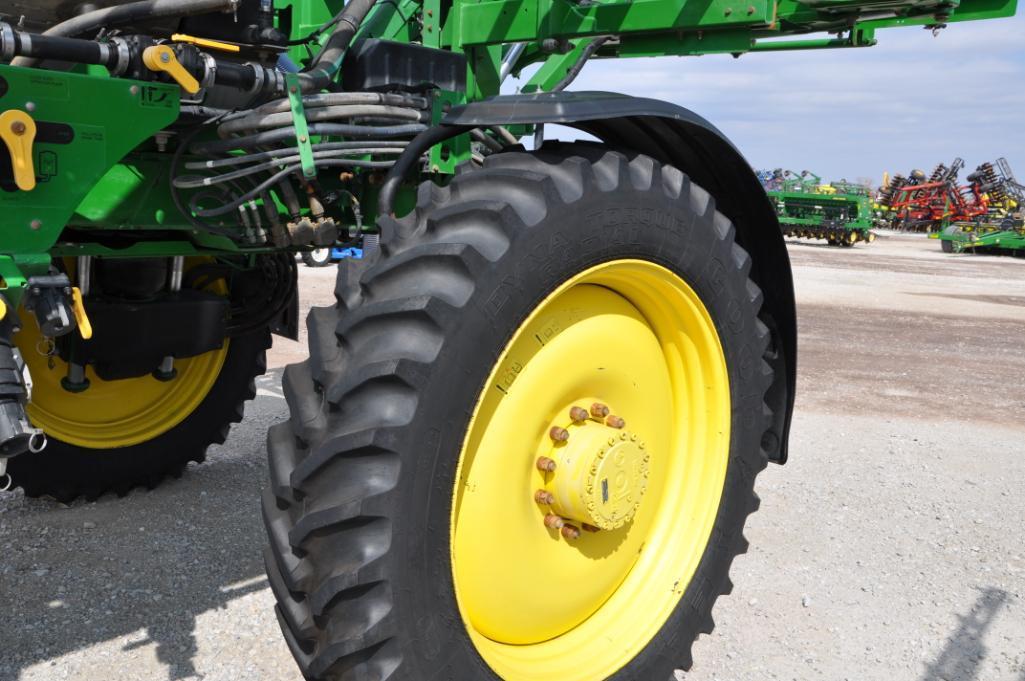 2015 John Deere R4030 self propelled sprayer