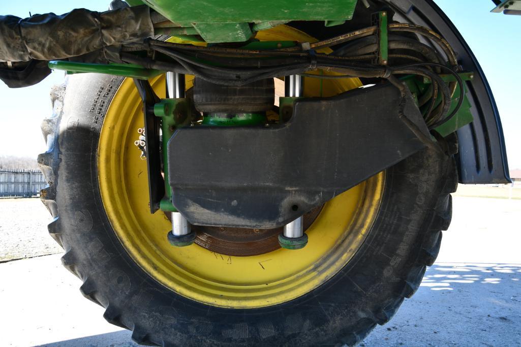2014 John Deere 4940 self-propelled sprayer