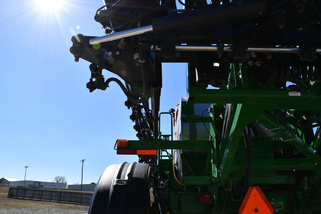 2014 John Deere 4940 self-propelled sprayer