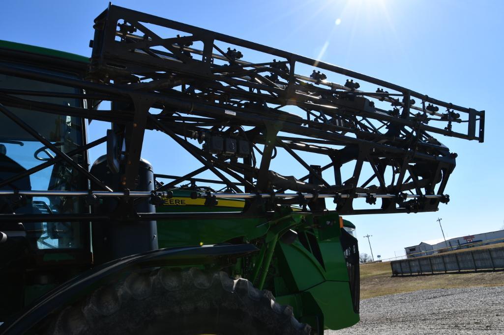 2014 John Deere 4940 self-propelled sprayer