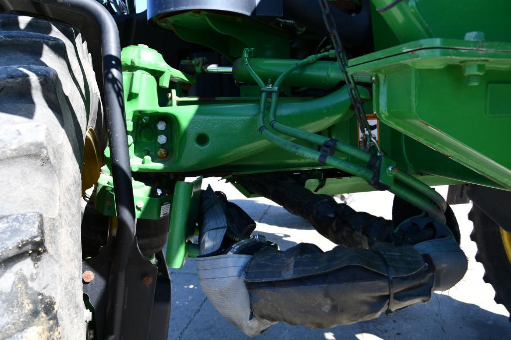 2014 John Deere 4940 self-propelled sprayer
