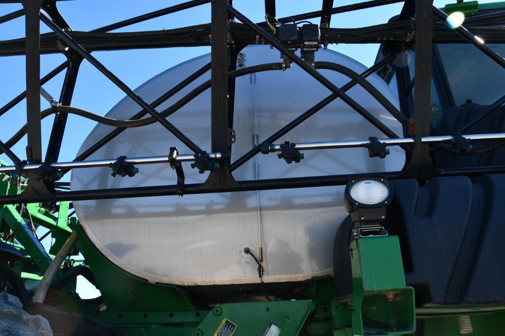 2014 John Deere 4940 self-propelled sprayer