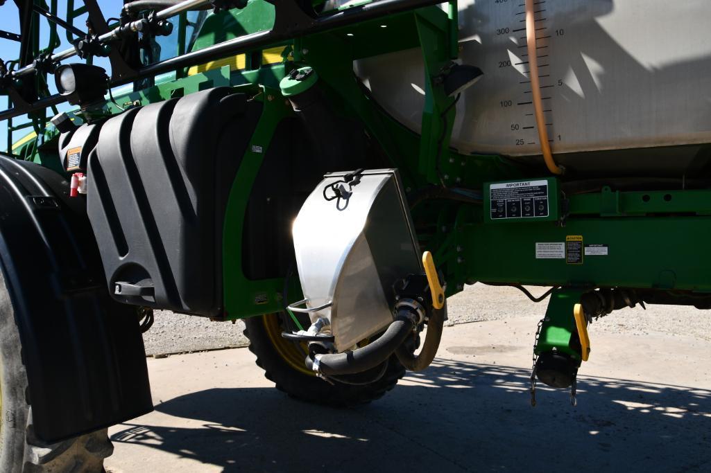 2014 John Deere 4940 self-propelled sprayer