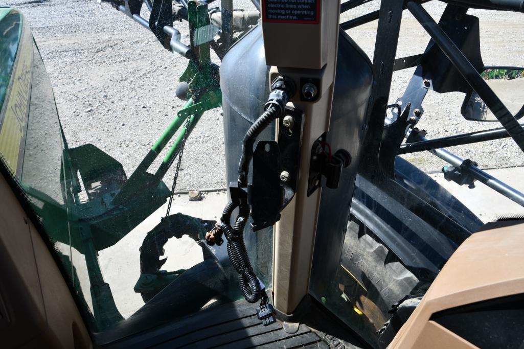 2014 John Deere 4940 self-propelled sprayer