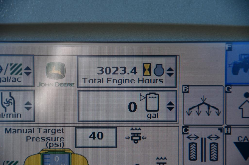 2014 John Deere 4940 self-propelled sprayer
