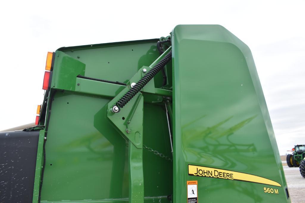 2018 John Deere 560M round baler