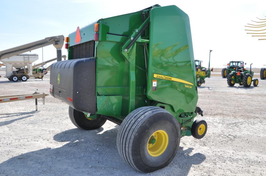 2018 John Deere 560M round baler