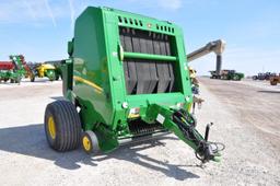 2018 John Deere 560M round baler