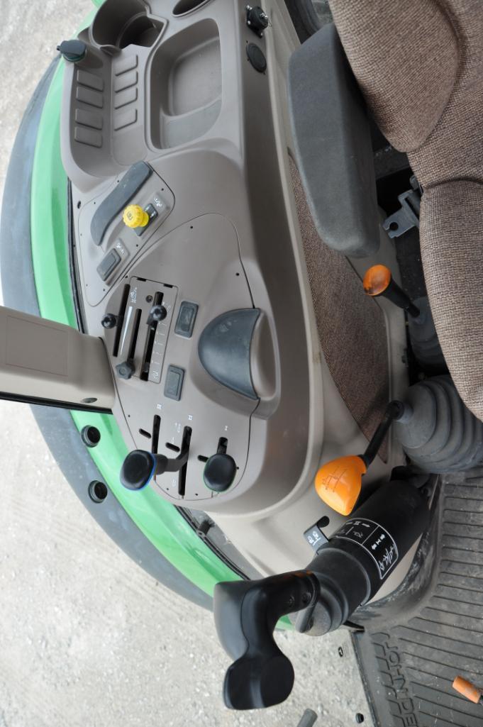 2012 John Deere 5083E MFWD tractor