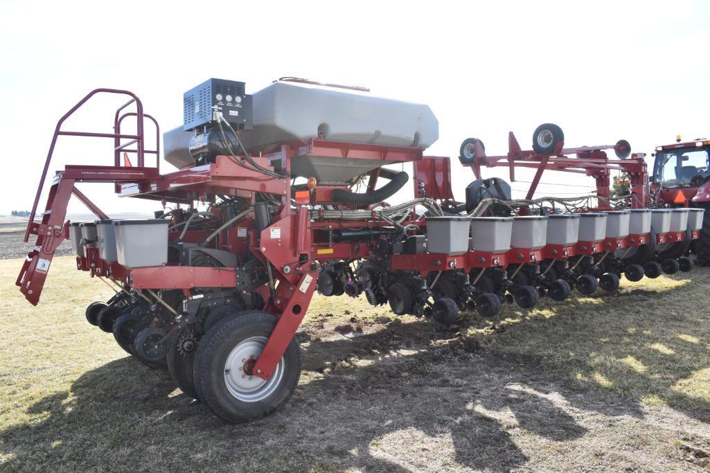 2007 Case-IH 1250 24 row 30" planter