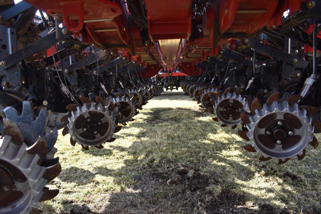 2007 Case-IH 1250 24 row 30" planter
