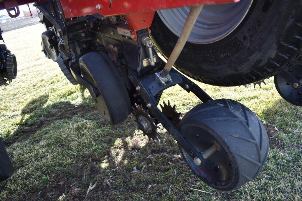 2007 Case-IH 1250 24 row 30" planter