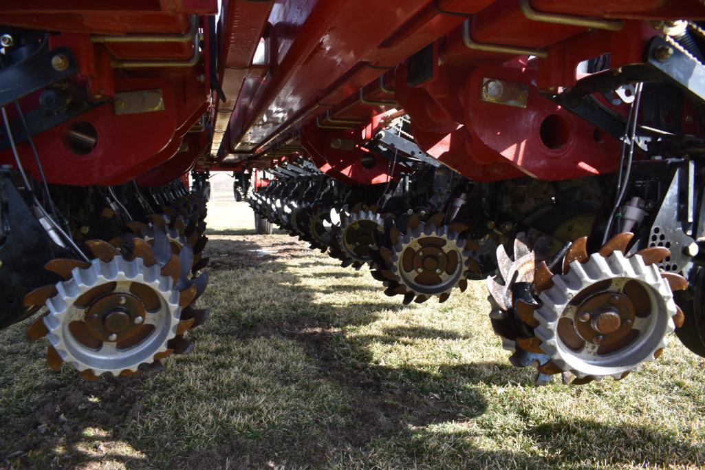 2007 Case-IH 1250 24 row 30" planter