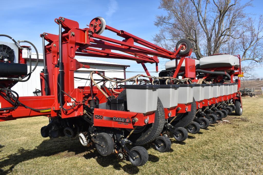 2007 Case-IH 1250 24 row 30" planter