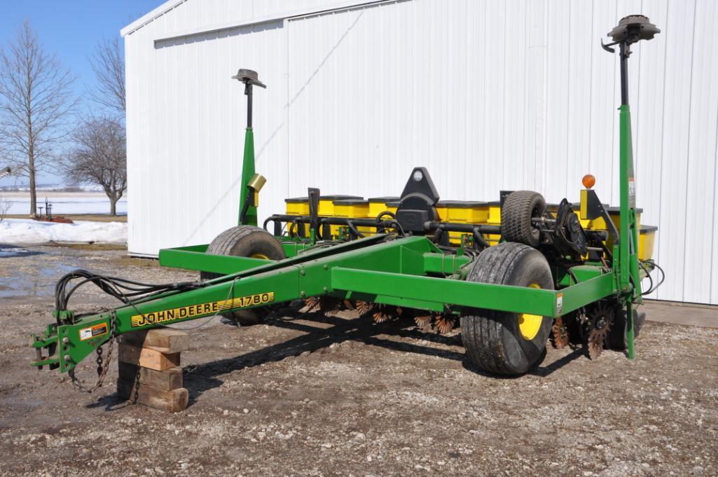 2000 John Deere 1780 6/11 planter