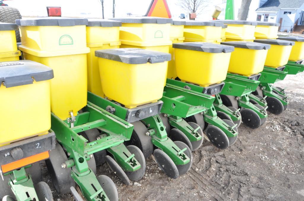 2000 John Deere 1780 6/11 planter