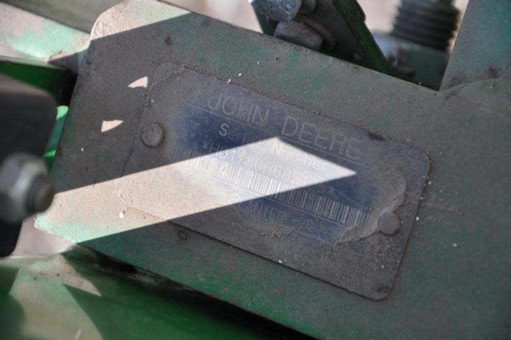 2000 John Deere 1780 6/11 planter