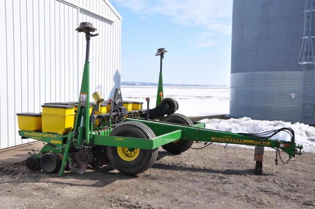 2000 John Deere 1780 6/11 planter