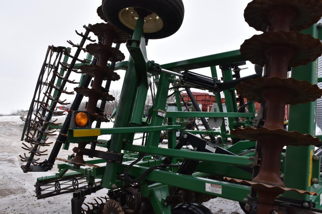 Great Plains 2400 24' "Turbo-Till" vertical tillage tool
