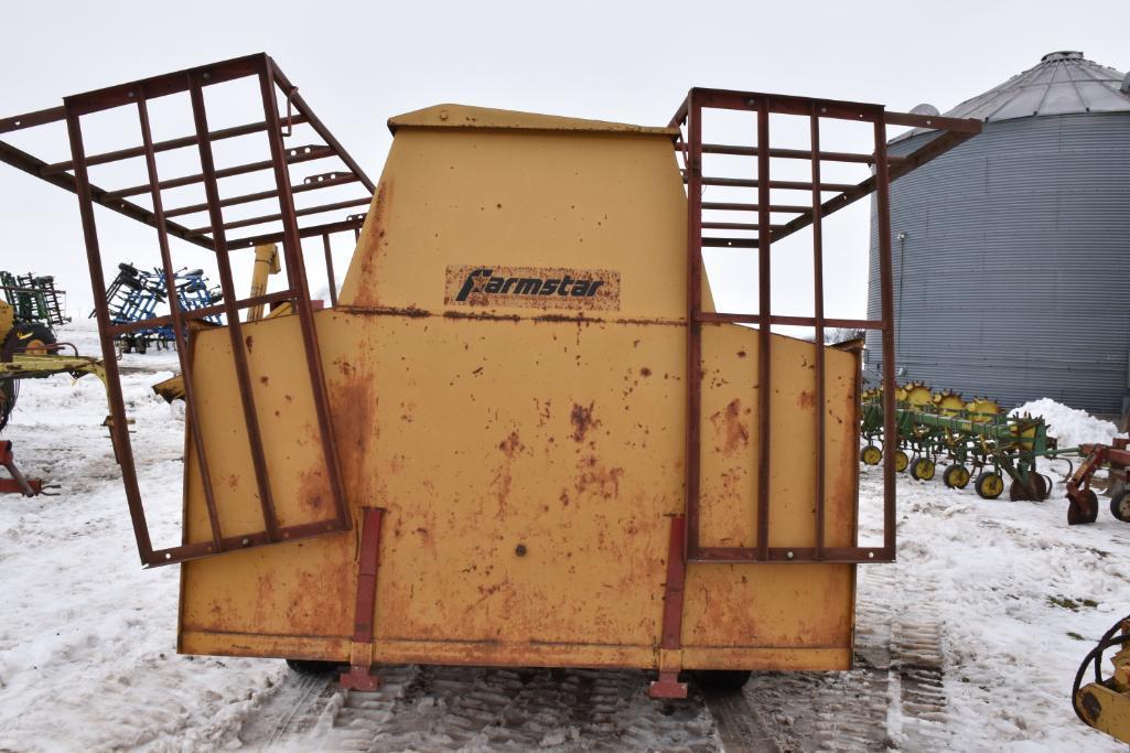 Farmstar portable cattle feeder w/ calf gates