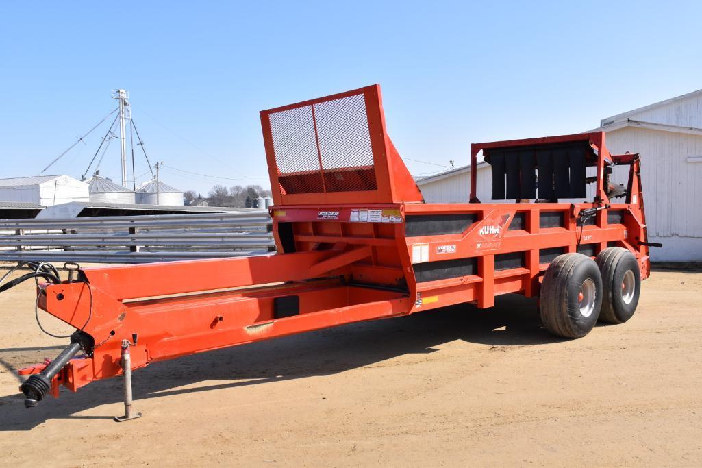 Kuhn Knight 2044 ProPush manure spreader