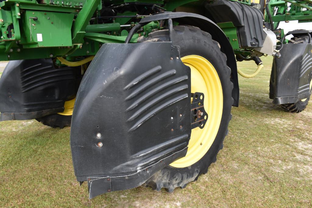 2015 John Deere R4030 self-propelled sprayer
