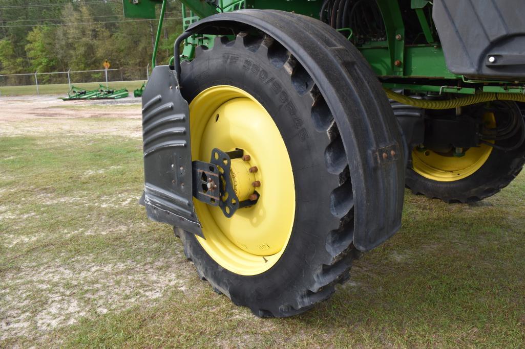 2015 John Deere R4030 self-propelled sprayer