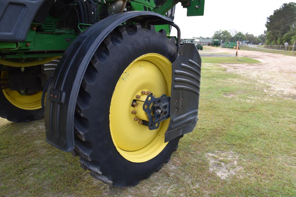 2015 John Deere R4030 self-propelled sprayer