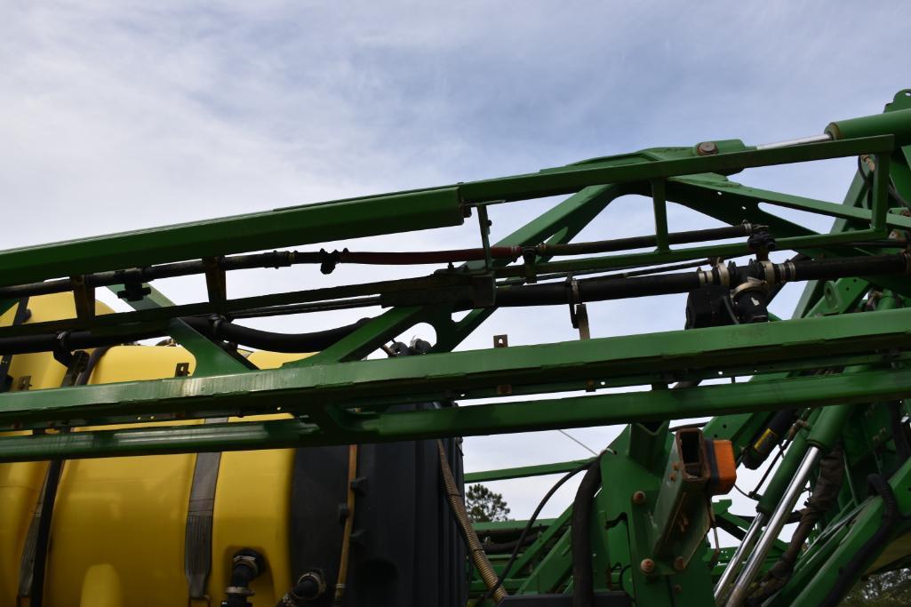 2015 John Deere R4030 self-propelled sprayer