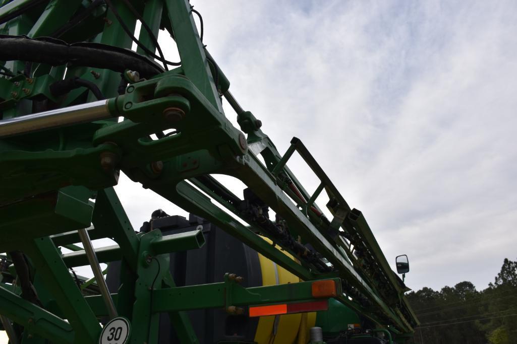 2015 John Deere R4030 self-propelled sprayer