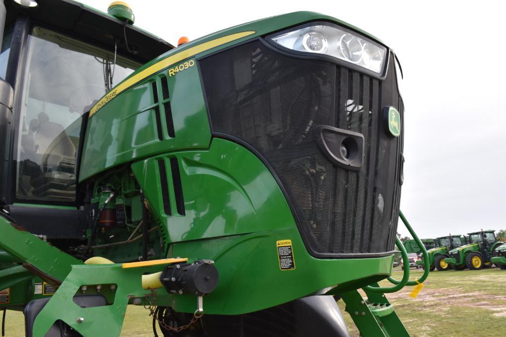 2015 John Deere R4030 self-propelled sprayer