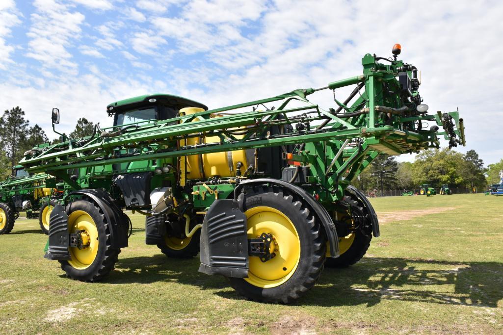 2015 John Deere R4030 self-propelled sprayer