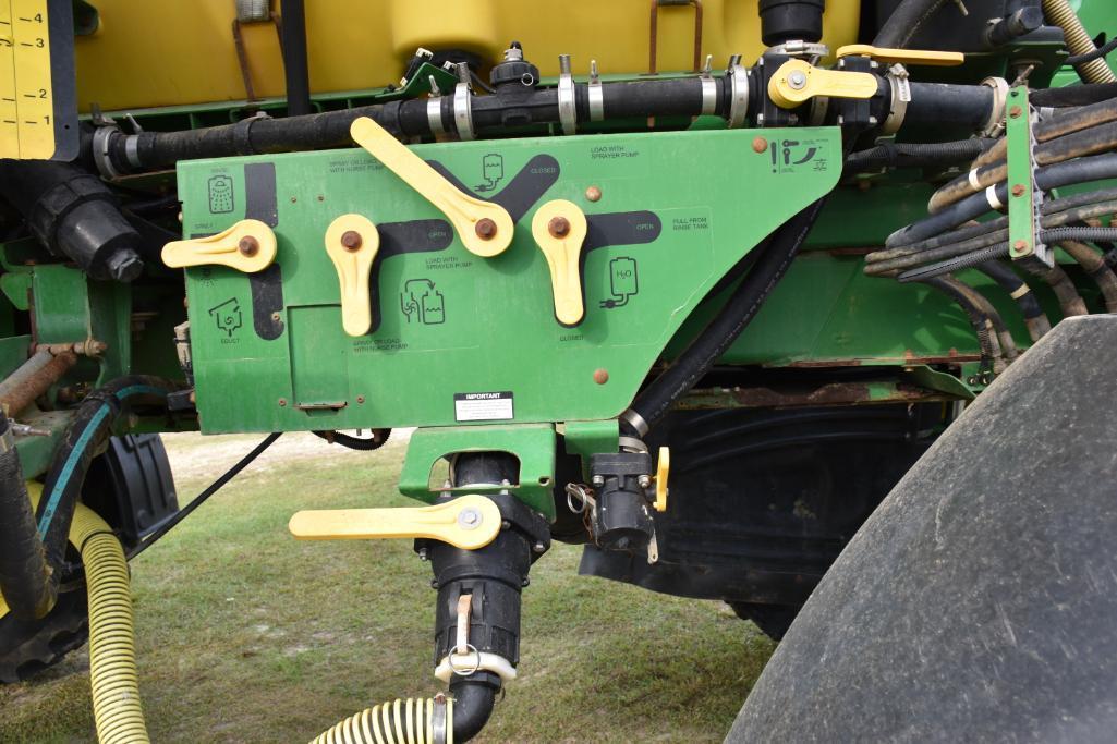 2015 John Deere R4030 self-propelled sprayer