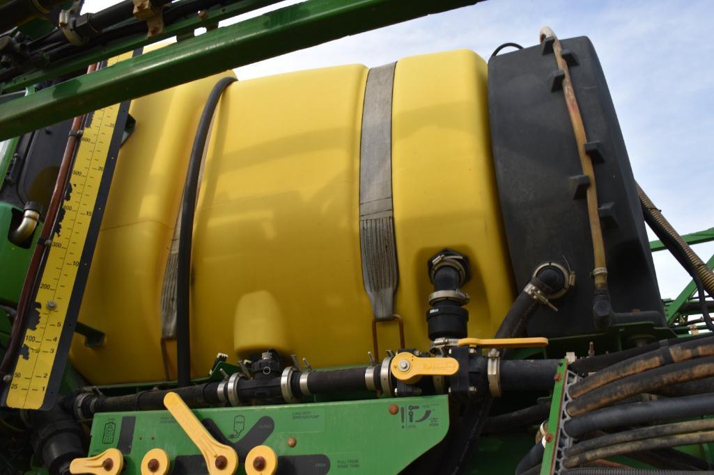 2015 John Deere R4030 self-propelled sprayer
