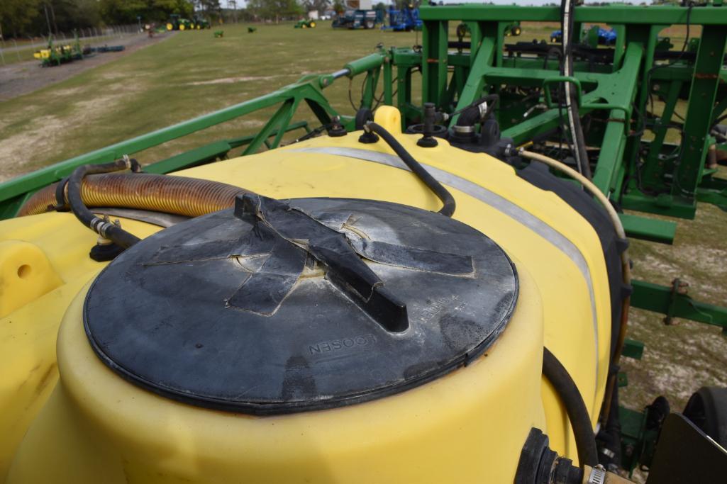 2015 John Deere R4030 self-propelled sprayer