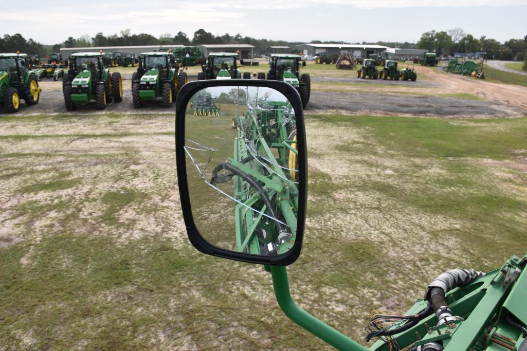 2015 John Deere R4030 self-propelled sprayer