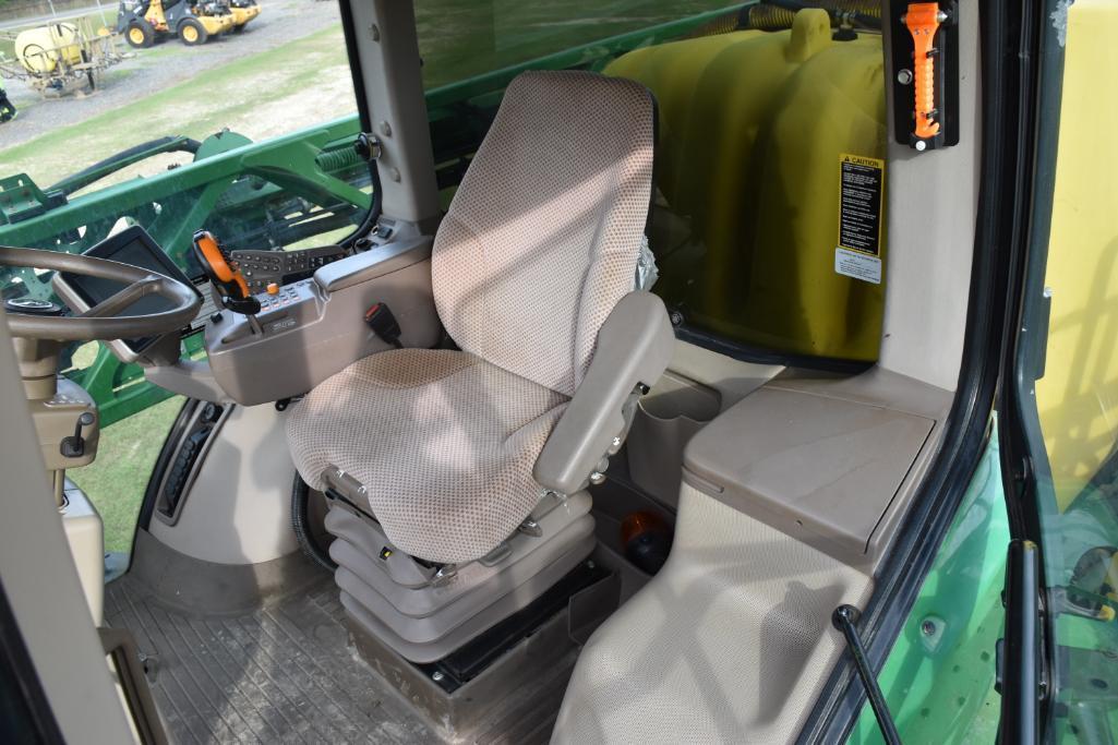 2015 John Deere R4030 self-propelled sprayer