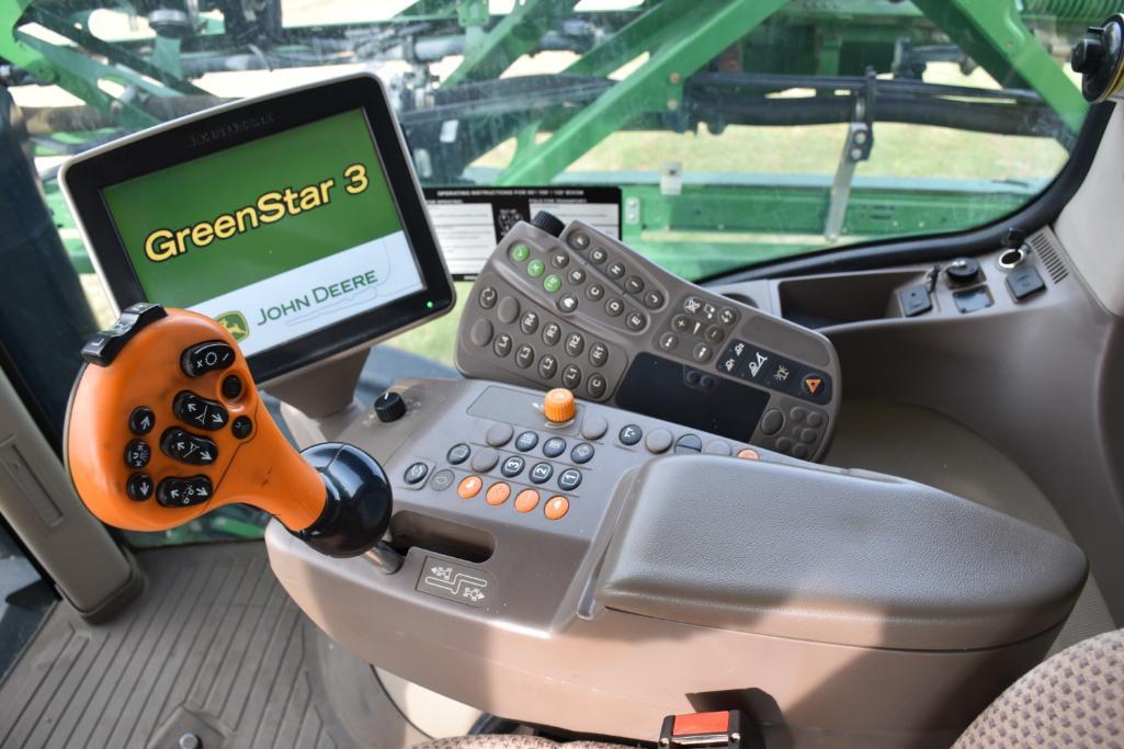 2015 John Deere R4030 self-propelled sprayer