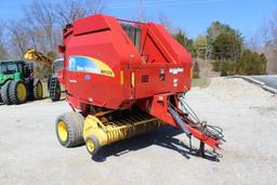 2011 New Holland BR7070 round baler