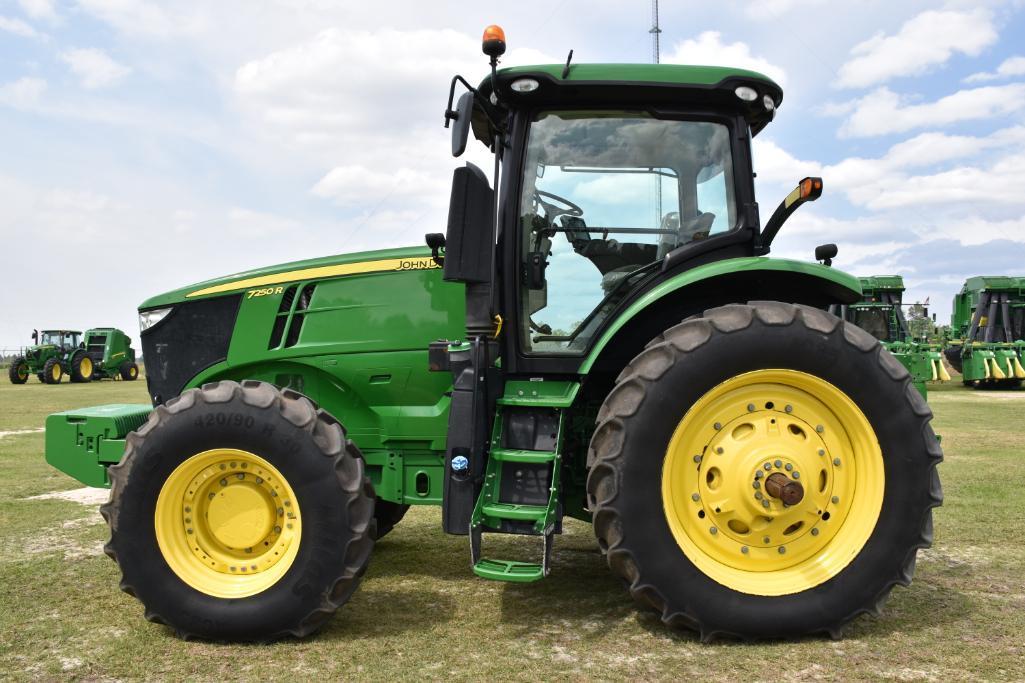 2018 John Deere 7250R MFWD tractor