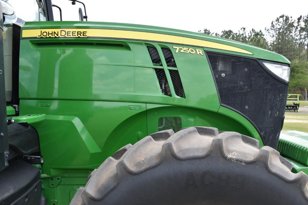 2018 John Deere 7250R MFWD tractor